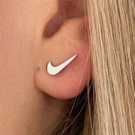 Nike Ohrringe Online Entdecken 